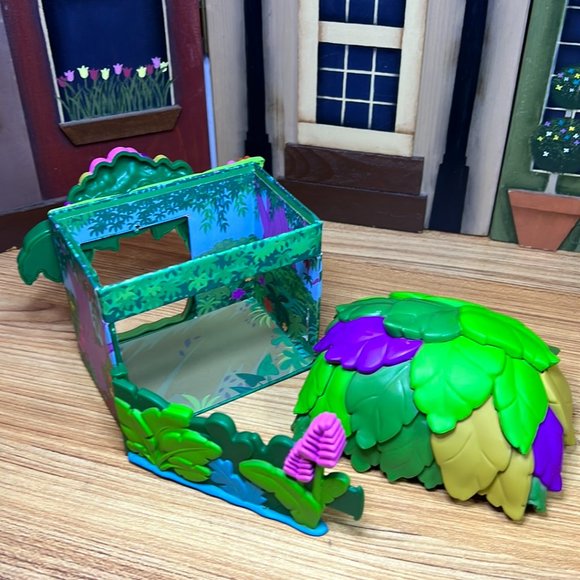 Lot of 2 Disney Furrytale Friends Starter Home Playsets W 5.5" x H 4" - Picture 7 of 11